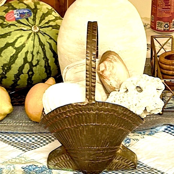 Clam Shell Brass Decor Basket Door Stop Multi-Functional Clam Brass - Picture 4 of 4